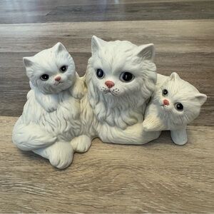 Vintage Homco White Persian Mother Cat w/2 Kittens #1412 Ceramic Figurine